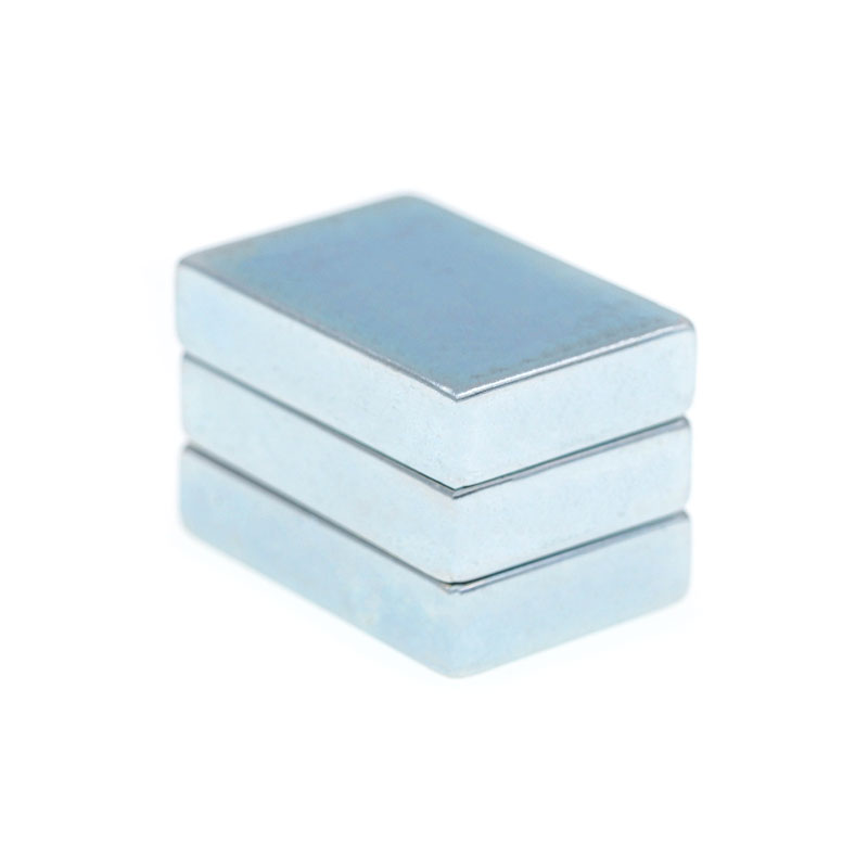 Magnet pentru separator magnetic