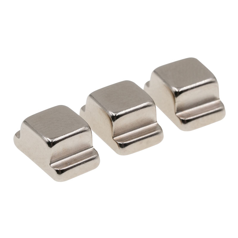 Magnet permanent cu formă personalizată