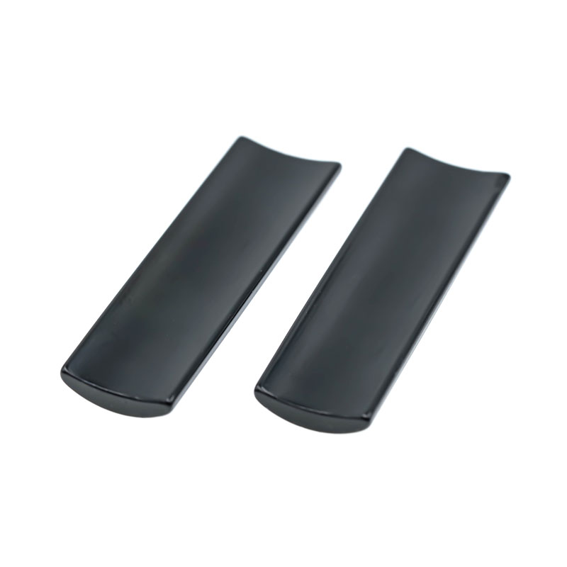 Magnet motor pentru cârmă de control al zborului